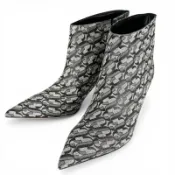 【DOKODEMO】全新狀態 ▲ JIMMY CHOO MARINDA 65 Monogram 短靴，銀灰色，37.5 碼，義大利製造，女款，附鞋盒和防塵袋。
