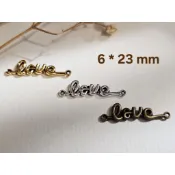 〔1個2元〕6 * 23 mm  單面 love 愛 雙孔連接吊墜 • 串珠  1尺寸3色  🐶 張格爾手作選材 🐶