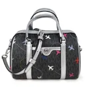 MICHAEL KORS 銀字小圓標Logo飛機印花防刮波士頓兩用包(黑色/小)