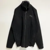【DOKODEMO】古著 FILA 長袖高領羊毛外套，一點刺繡，簡約設計，黑色，秋冬裝，M碼