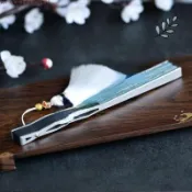 🔥桃園有貨🔥古典金屬骨架 鐵扇子 合金扇子 金屬 摺扇 男 鋁合金 摺扇 霸氣白色 流蘇 古風山河令 道具 手扇