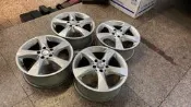高雄人人輪胎 中古鋁圈 賓士 benz v250d 17吋 原廠鋁圈 5孔112 一組四顆 兩顆有傷 不含輪胎 Vito