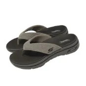 【SKECHERS】涼拖鞋 Go Walk Arch Fit 2-229307-灰褐\男