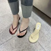 人字拖鞋女外穿防滑紅色夾趾粗跟高跟涼鞋 人字拖 粗跟涼鞋 紅色夾趾鞋