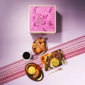 《2026星巴克台灣限定熱門商品-中秋禮盒🔥🔥》月光寶盒 mooncake 奶皇月餅 蝴蝶酥  核桃酥