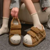 臺灣免運韓系休閒鞋 運動鞋 韓國笑臉波點毛毛蟲德訓鞋女時尚貝殼頭醜萌麪包鞋q