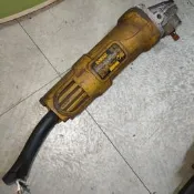 故障 零件機 DEWALT 得偉 DWE8100T 平面 砂輪機 切割
