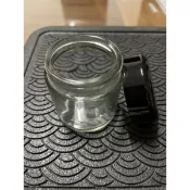 全新✅玻璃罐////黑色塑膠蓋/蓋子有一層隔離墊很紮實/之前是買來裝果釀給朋友😅買多了/櫻花粉小碟/趴趴熊筷架/萬用