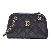 CHANEL 經典雙C LOGO菱格紋荔枝牛皮貝殼包/肩背包(黑色)