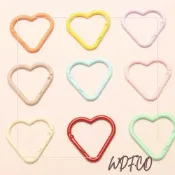 (店+)WDF.CO現貨｜2026新款愛心合金彈簧扣具44mm│14色金屬五金烤漆│造型鑰匙圈│心型扣具│飾品掛件