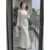【歐貝貝studio 】白色蕾絲魚尾連身裙 秋季長袖洋裝 輕熟風女裝 修身顯瘦 仙氣禮服裙 優雅氣質 宴會高級感女裝