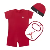Nike  包屁衣  3件組 運動 禮盒  Jordan  喬丹 帽子 襪子 短袖  可愛 衣服 紅白HF2733687