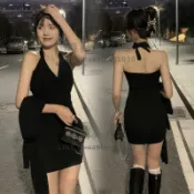 掛脖露背連身裙女夏裝韓版v領辣妹設計感修身顯瘦小黑裙無袖洋裝【時尚大衣櫥】