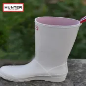代購 日本 hunter 女鞋 露營 雨鞋 啞光 酷玩 防水防滑 中筒靴 橡膠 厚底 增高 雨靴 中筒靴 新潮p-