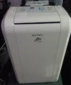 愛寶買賣  除濕機 13年6L 二手保7日 日立 RD-12CS 非Polo Q7