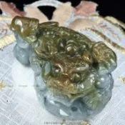 珍珠林~招財母子三腳蟾蜍擺件/大玉墜~A貨老瑭璜帶皮翡翠緬甸玉#800