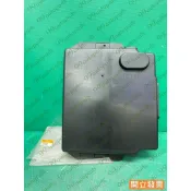 【汽車零件專家】三菱 堅達 CANTER 3.5T 1996-〉年 MB097826 電瓶架蓋 電瓶架蓋子 電瓶架蓋板