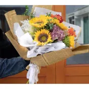 (店+)三色/英文牛皮紙報紙｜鮮花 花店 復古 牛皮紙 禮品包裝紙 花藝 報紙 手工 diy材料 包裝紙 乾燥花包裝 花束