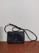 英國 LuLu Guinness WOC 經典紅脣 真皮 手拿包 側背包 斜背包