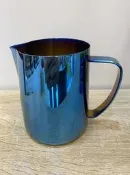 **愛洛奇**Barista Gear BG不鏽鋼 拉花鋼杯 鍍鈦亮藍24oz