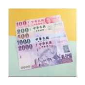 (店+)【乙乙雜貨店】仿真鈔票毛巾 桌巾  送金鈔 小金龜 隨機出貨 一百 兩百 五百 一千 兩千 有小袋