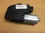 福特 METROSTAR 05年 2.5 天窗馬達  中古汽車零件-01