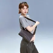 【MAJOR MADE】極簡雙拉鍊三層側背扁包(側背包/斜背包/肩背包)
