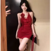 縮腰洋裝 夏季新款辣妹無袖圍脖蕩領飄帶收腰花朵性感連衣裙露背紅色
