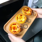 （現貨當天發）零食吊飾鑰匙圈 布丁吊飾水果吊飾橘子吊飾餅乾鑰匙圈 牛奶糖 古早味泡麵吊飾 肉骨茶麵吊飾