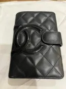 九成新 國外購入保證真品粉紅蝴蝶結Chanel 香奈兒經典款 黑色菱格配桃紅內裡中夾/短夾