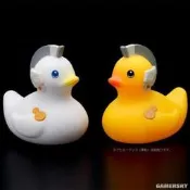 [Apps Store]白色小鴨盧登鴨・WHITE LUDENS DUCK・小島秀夫・千值練・軟膠玩具