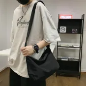 【康是美官方網購】E.City_個性風證件單肩斜挎包餃子包