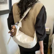 和居工造 女包 休閑大容量包包女2026新款秋季復古簡約斜挎包松弛感單肩餃子包包qq92211