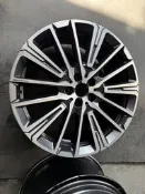阿傑原廠鋁圈20吋BMW5孔112 X1 iX1U11 U12 X2U10料號6898042 有1個 不含胎一個2800