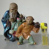 早期 老翁與童子送壽桃 石灣陶 壽翁送壽桃