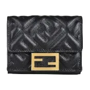 【FENDI 芬迪】FENDI Micro金屬LOGO浮雕雙F小羊皮3卡釦式三折零錢短夾(黑)