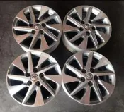 【田中中古輪胎館】TOYOTA ALPHARD原廠圈 16吋 5X114 / 6.5J / ET33 銀車面