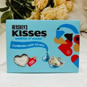 日韓小潼 HERSHEY’S 好時 Kisses巧酥可可風味水滴 限定禮盒組(54g/盒)加贈心型鐵盤｜全店$299 全家取貨免運｜滿額折500｜APP下單最高賺19%點數⚡