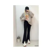 (店+)前開叉微喇叭褲 #8098表面磨毛絨絨的超軟超舒服 小喇叭褲型非常非常瘦✔️ 做得有點像魚尾的感覺很優雅 隨意搭配大學T