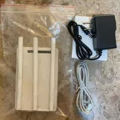 已經通過測試 二手很少使用 TOTOLINK N300RE 路由器 三隻白色天線 速度很快 外觀全白色非常漂亮😻 推薦