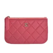 CHANEL  經典雙C LOGO菱格紋牛皮一字拉鍊零錢包(桃粉色)