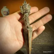 限時上架【招財貓造型】密宗馬頭金剛明王降魔擺件三面普巴法器穢跡金剛純銅金剛橛普巴