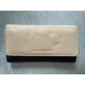 展示 ARMANI EXCHANGE軟皮革扣式長夾