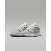 【NIKE 耐吉】運動鞋 籃球鞋 中大童鞋 女鞋 AIR JORDAN 1 LOW SE GS AJ1 板鞋 米白 (IO2060100)