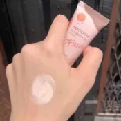 𝙎𝙠𝙮·今日晴🛒YQ元氣屋｜泰國爆款學生防曬粉底二合一輕薄帖服不卡粉SPF50PA+++