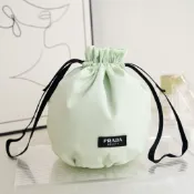 PRADA 高級感帆布抽繩收納包 大容量化妝包  旅行收納袋 束口收納包 洗漱包 女生收納包 質感生活小物
