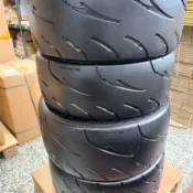 南港輪胎 AR1半熱熔胎賽道 磨耗指數80 18吋 255/35/18 物品九成新以上 換規格出售 新北蘆洲歡迎看物詢問