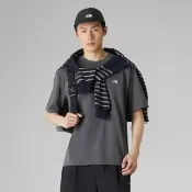 【The North Face】北面UE男款灰色背面大尺寸印花短袖T恤｜8HF8RHI