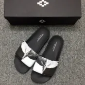特價出清 Marcelo Burlon MB 黑白 撞色 拼接 陰陽羽毛 翅膀 橡膠 拖鞋。