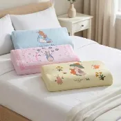 【PETER RABBIT 比得兔】60支天絲護頸乳膠兒童枕1入-任選(乳膠枕/工學枕/枕頭/比得兔與V&A博物館)